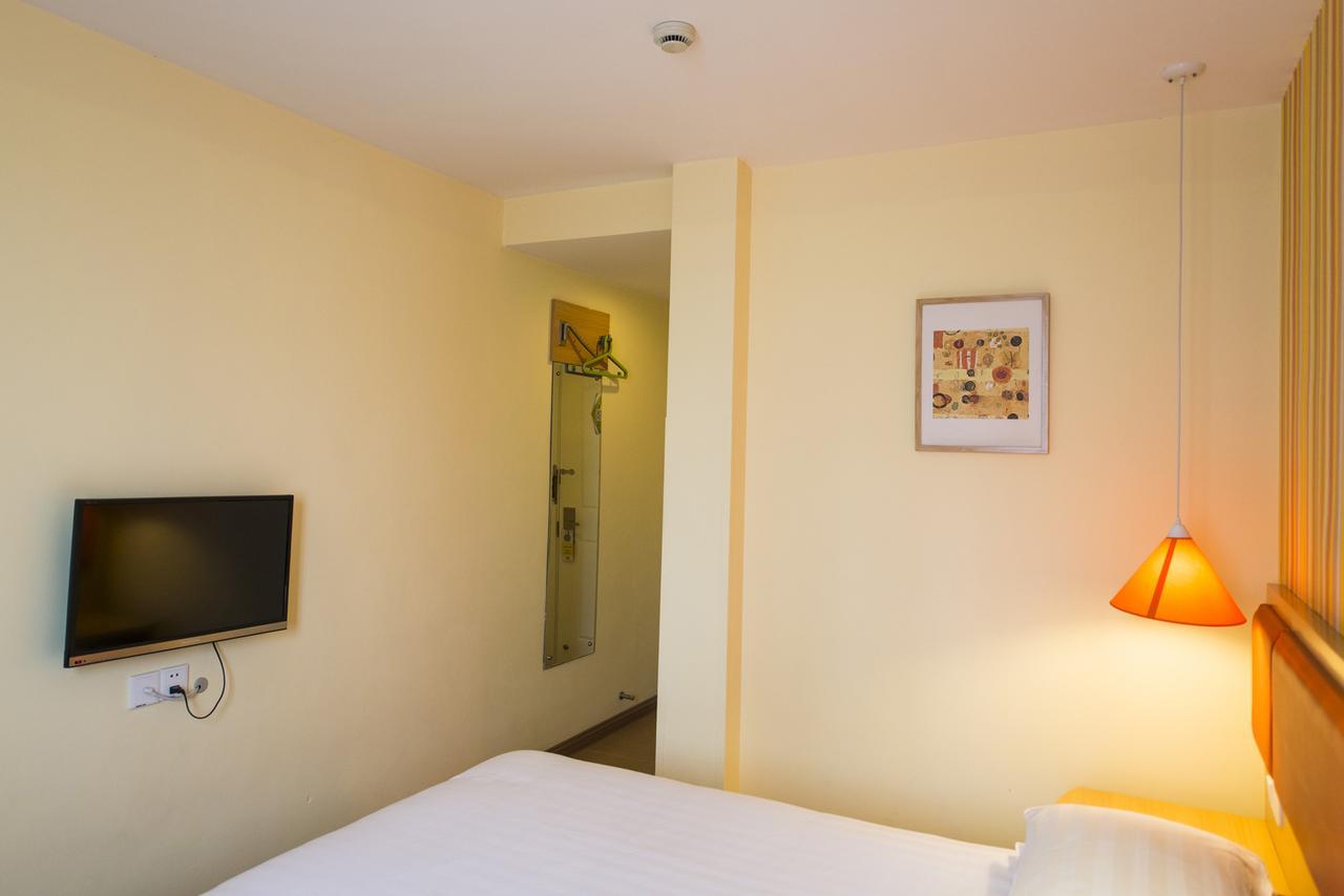 Home Inn Beijing Headquater World Park Exterior foto